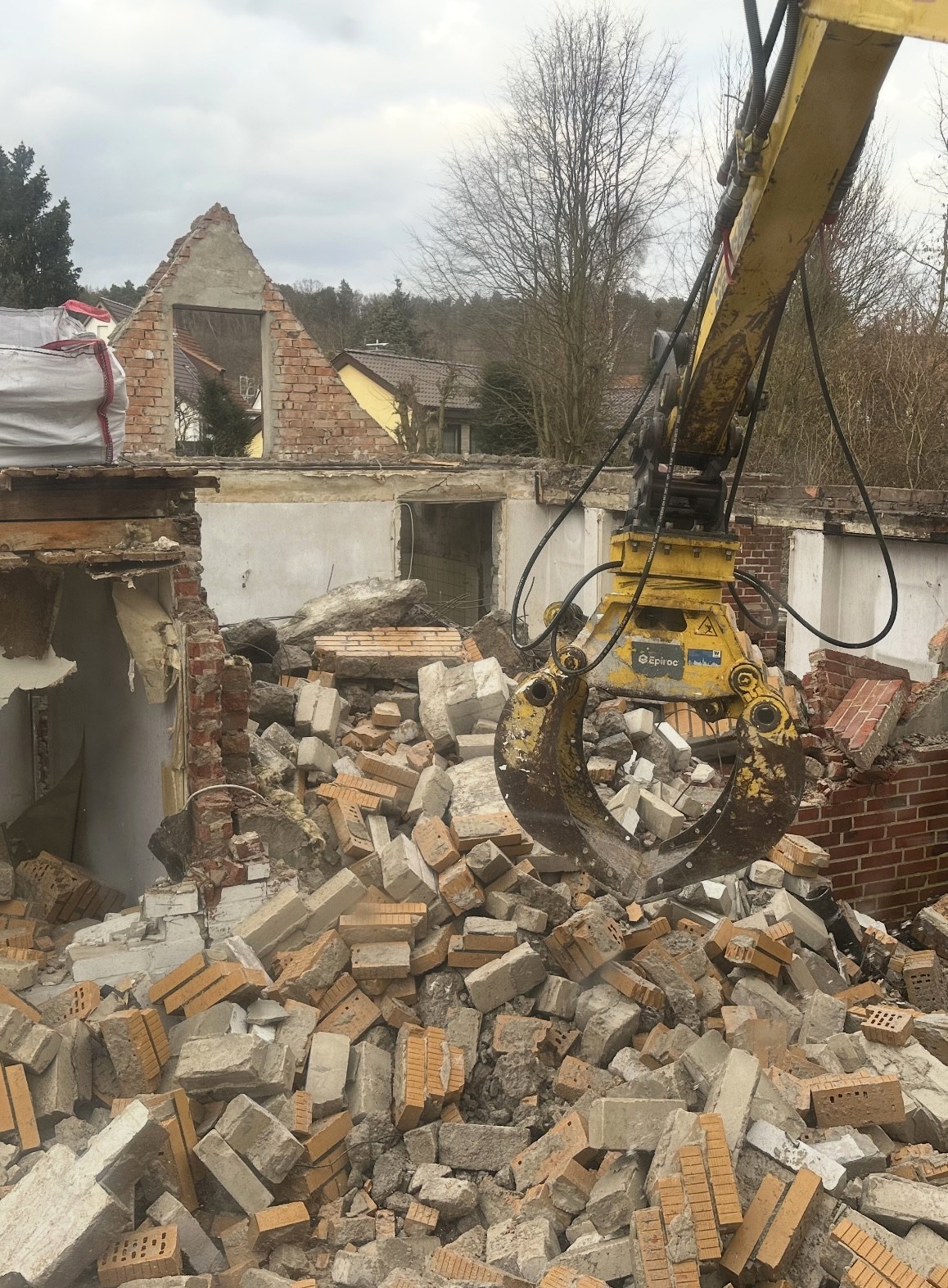 Sortiergreifer im Einsatz auf einer Abbruchbaustelle